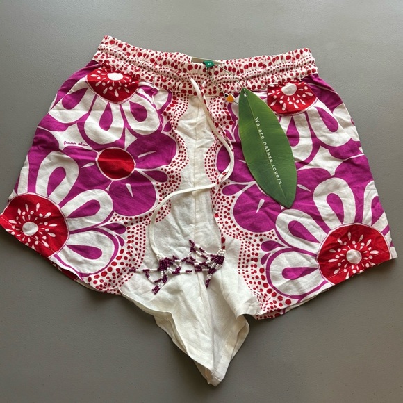 FARM Rio Pants - NWT Farm Rio Maia off white floral linen blend shorts drawstring shorts XS